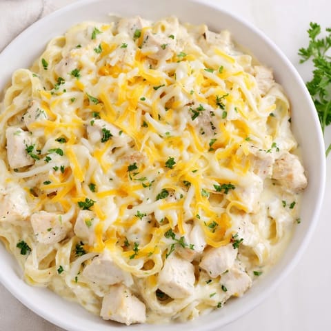 Chicken Fettuccine Alfredo Bake